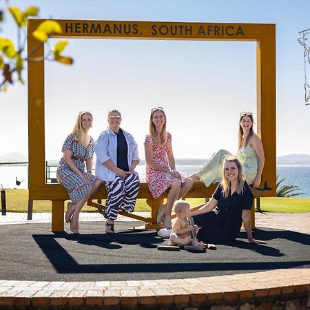 Hermanus Waterfront, Ocean Deluxe - Apartment 2 Buitenkant foto