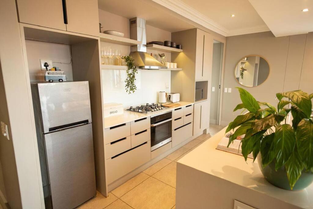 Hermanus Waterfront, Ocean Deluxe - Apartment 2 Buitenkant foto