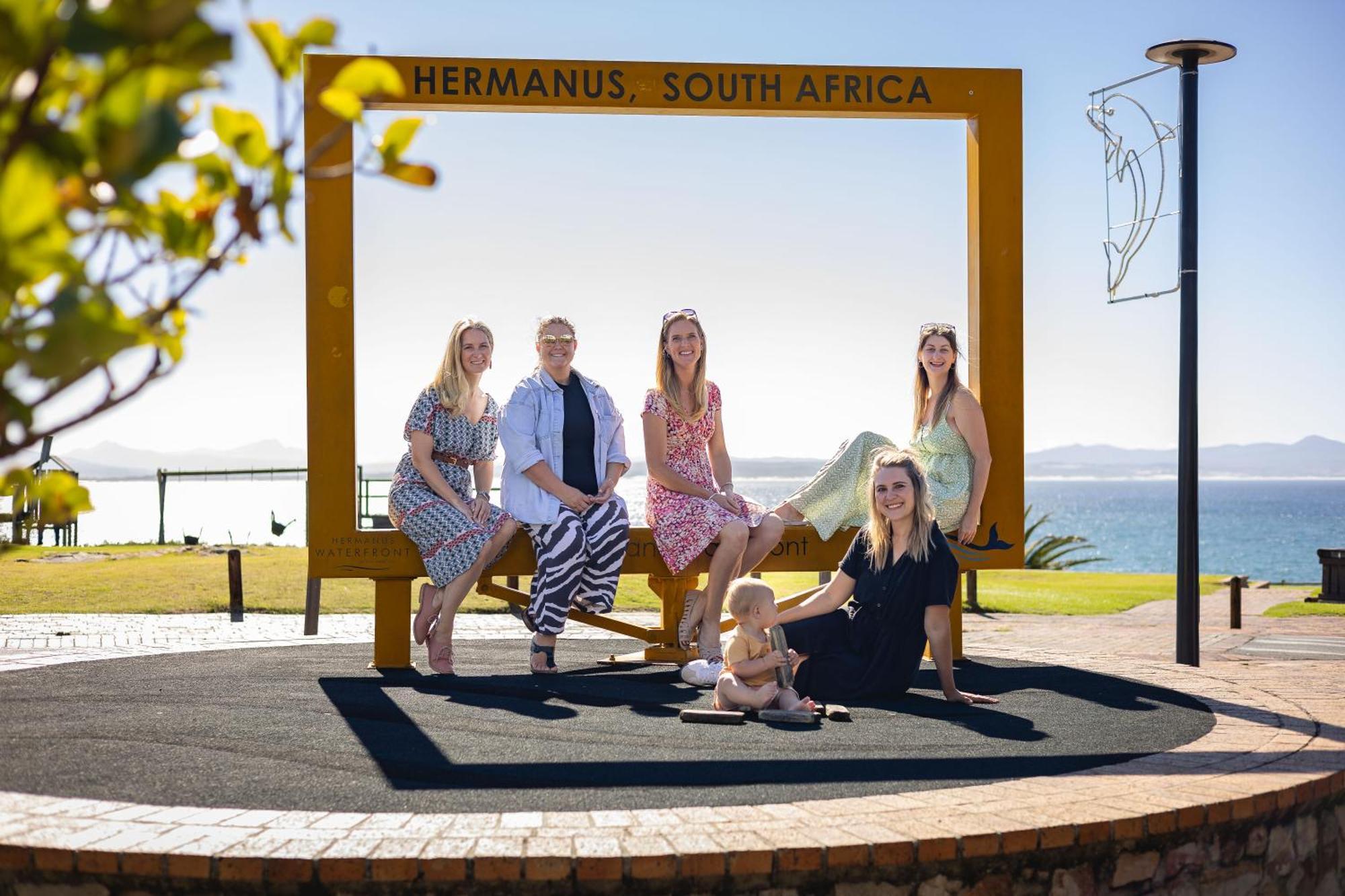 Hermanus Waterfront, Ocean Deluxe - Apartment 2 Buitenkant foto